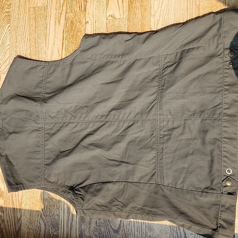 (S) Tilley Women's Cargo Vest Camping Hiking Fishing Athleisure Outdoor Gorpcore - Picture 9 of 12